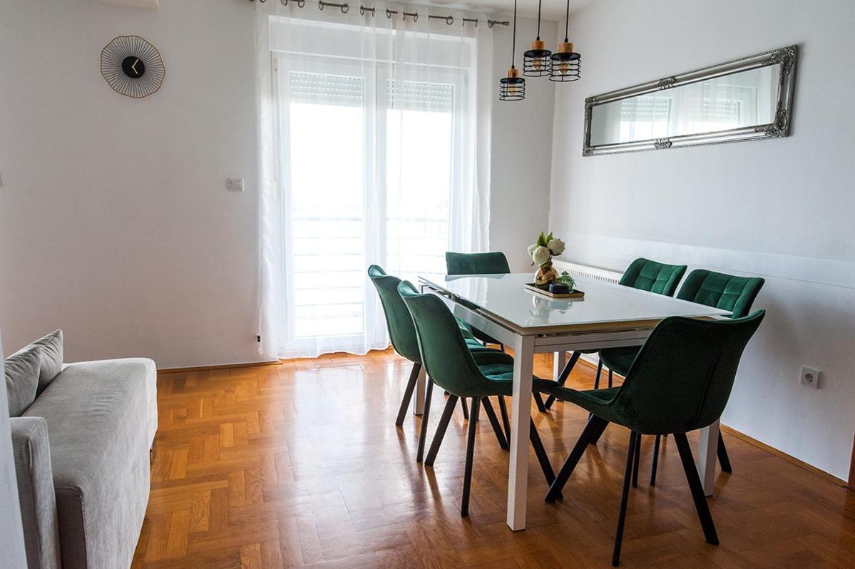 Arena Appartement Osijek Buitenkant foto