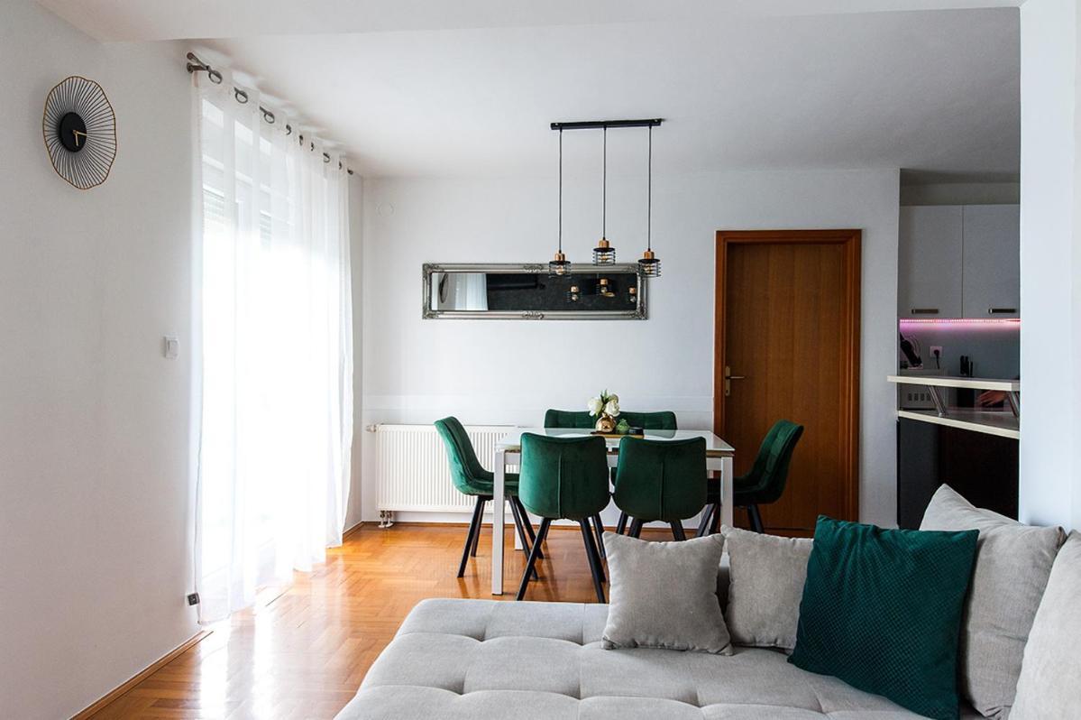 Arena Appartement Osijek Buitenkant foto