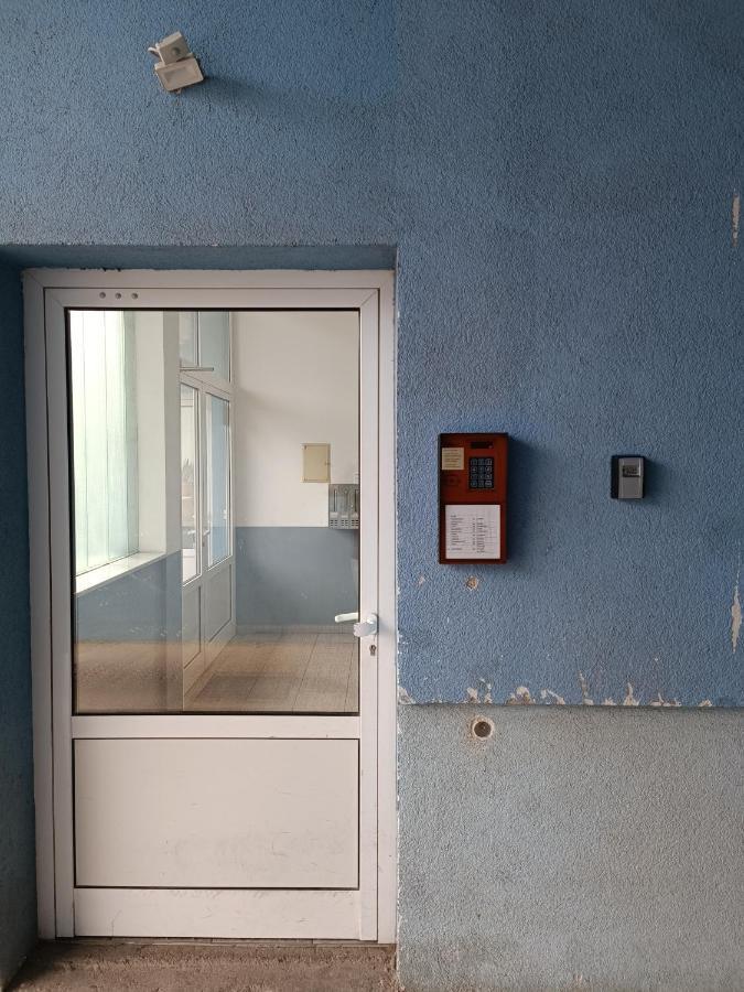 Arena Appartement Osijek Buitenkant foto