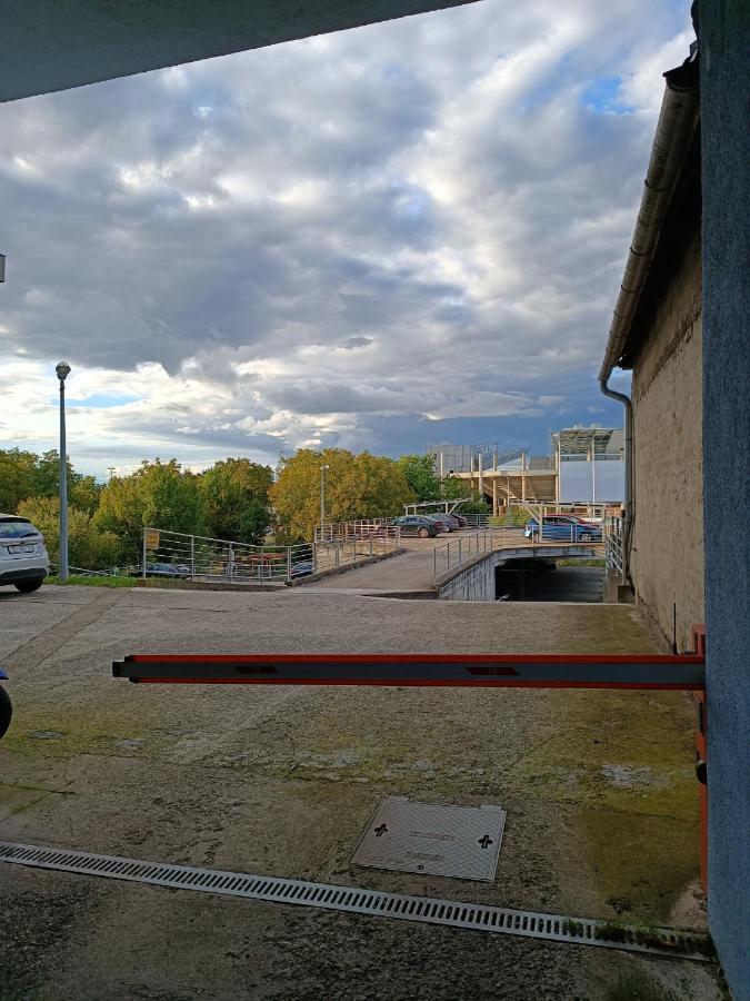 Arena Appartement Osijek Buitenkant foto